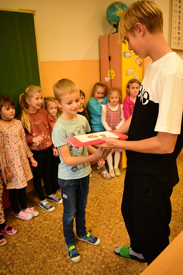 Předávání slabikářů