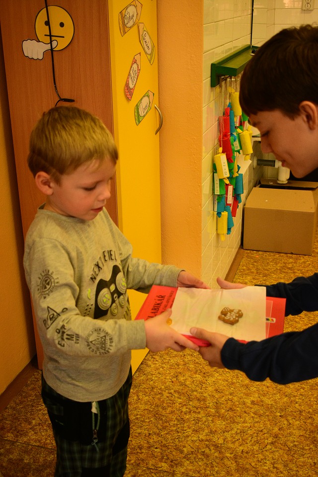 Předávání slabikářů