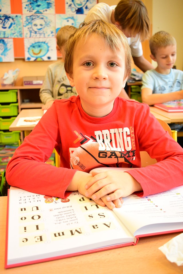 Předávání slabikářů